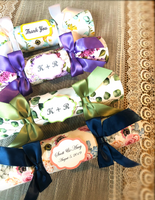 floral wedding crackers, wedding crackers, wedding party poppers